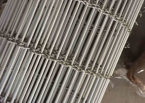 Parlak Güneş Işığını En Aza İndiren Perde Olarak Dokuma Tel 316l Kaskad Bobin Metal Perdelik