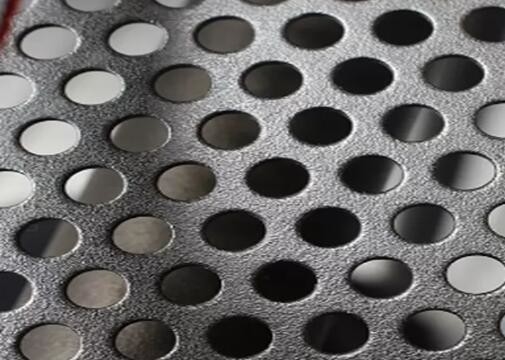 Daha Güçlü Yapıya Sahip 2.0mm Yuvarlak Delikli Delikli Alüminyum Güvenlik Mesh