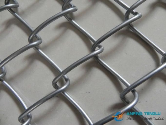 Çevre Dostu Bahçe Demir Galvanizli Zincir Bağlantı Çiti 5.0m-50.0m Uzunluk