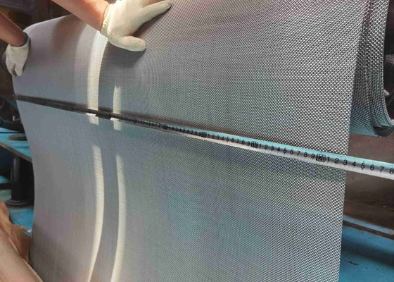 Güvenlik Koruması Metal Tel Örgü Ekran Hırsızlık Korumalı Alüminyum Profil Düz Dokuma